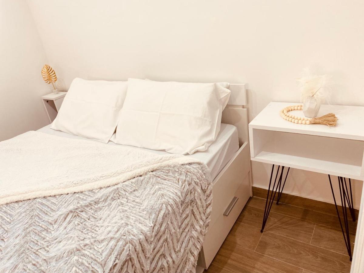 Louvros Luxury Suites ذيسْخا المظهر الخارجي الصورة